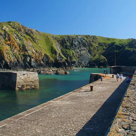 2 Bed In Mullion Sowan Cury